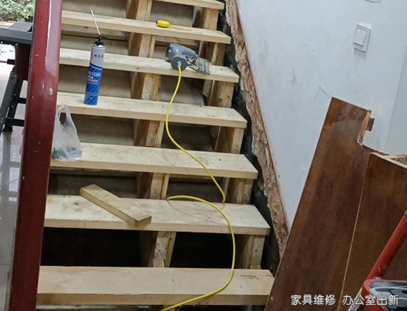 武汉楼梯加固,武汉楼梯维修,武汉木楼梯维修加固